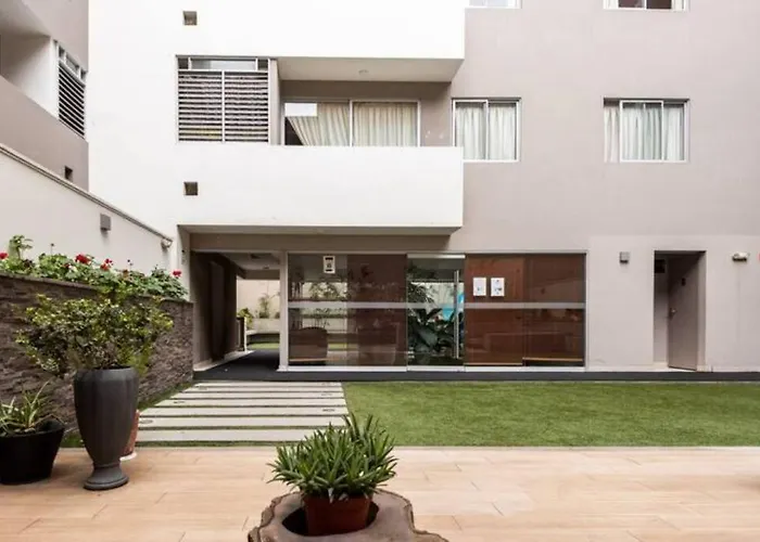 Lindo Y Espacioso Departamento Muy Cerca A Miraflores