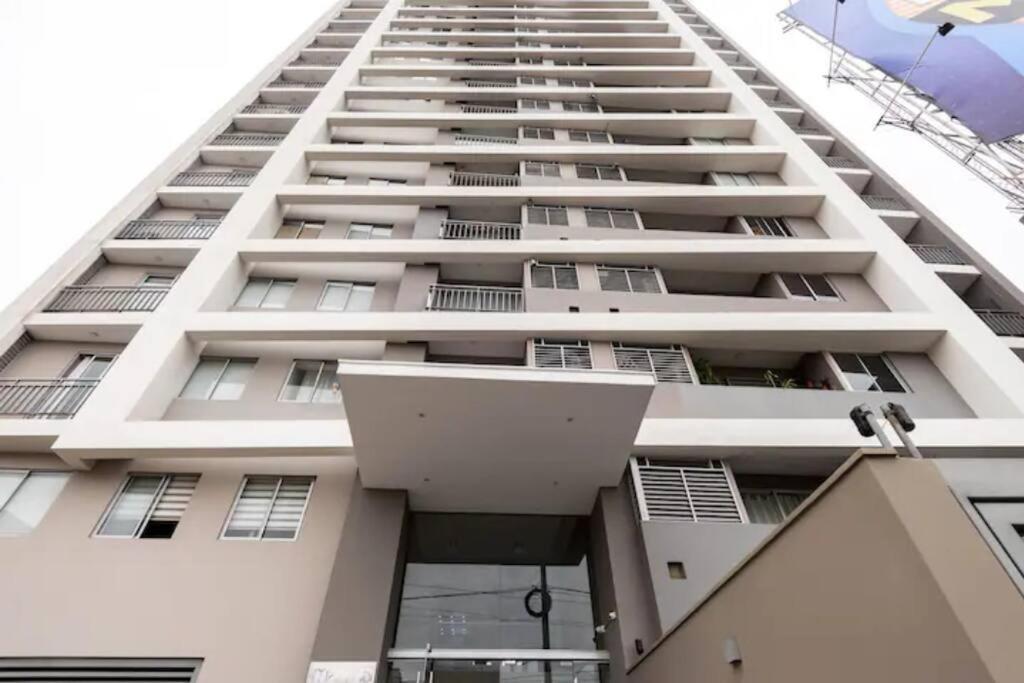 Lindo Y Espacioso Departamento Muy Cerca A Miraflores *