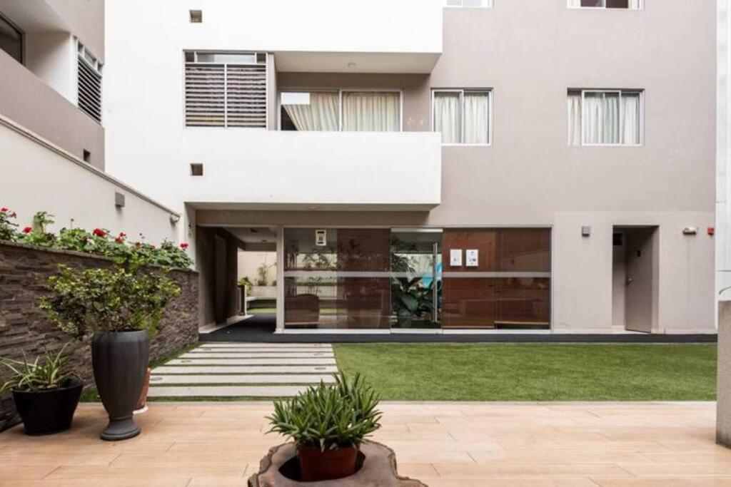 Lindo Y Espacioso Departamento Muy Cerca A Miraflores Apartment